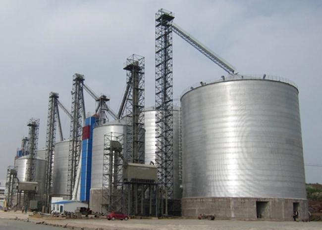 琼中大型钢板库构造参数及水泥储存质量